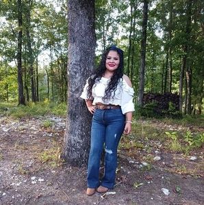 Meet your Posher, Marisela